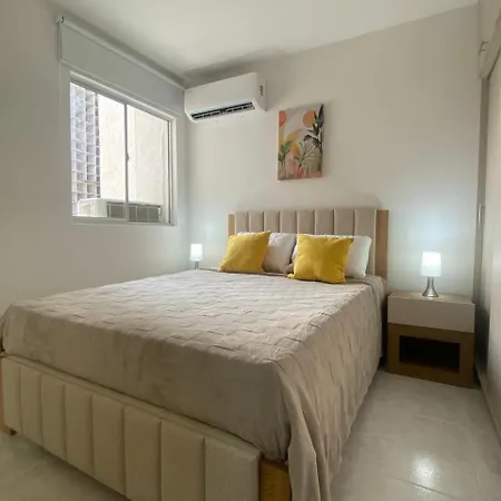 Nomada 808 Cartagena